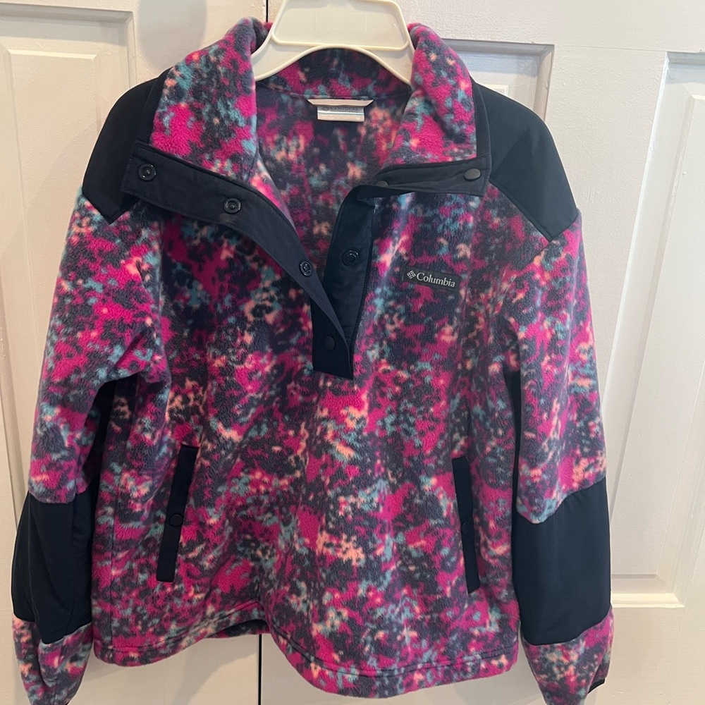 Columbia Women’s quarter button up pullover